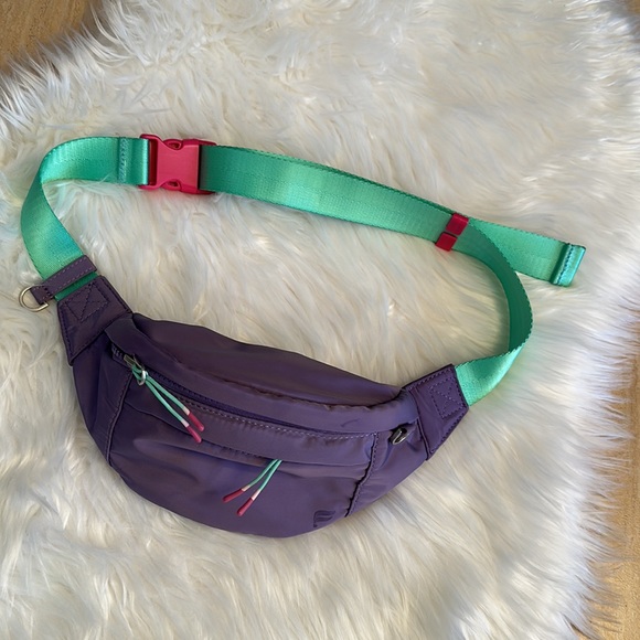 Fabletics Modular Fanny Pack - Picture 4 of 8